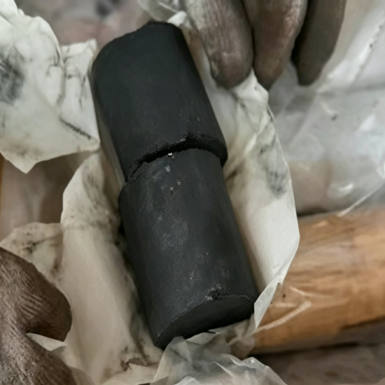 Erimiş Alüminyum Rafinasyonu için Alüminyum Alaşımlı Gaz Giderme Bloğu, Gözenekliliği Azaltır